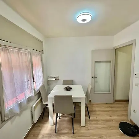 Magnifico Apartamento En El Centro De Puigcerda Exterior photo
